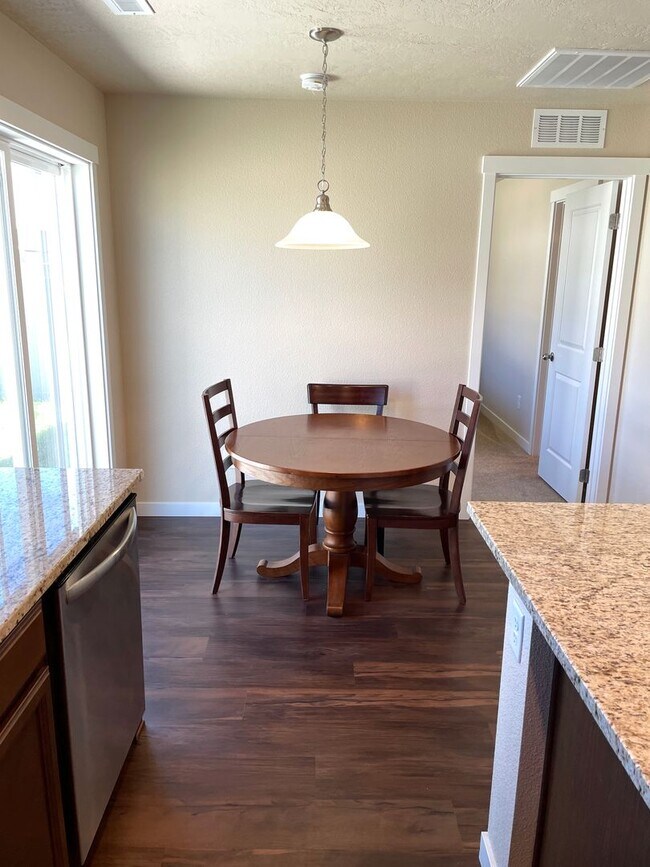 Building Photo - Beautiful 3-Bedroom Home