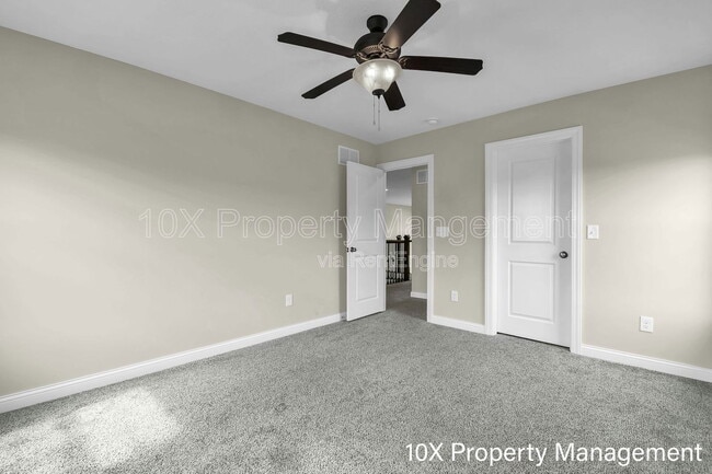 Building Photo - 592 Courtright Dr