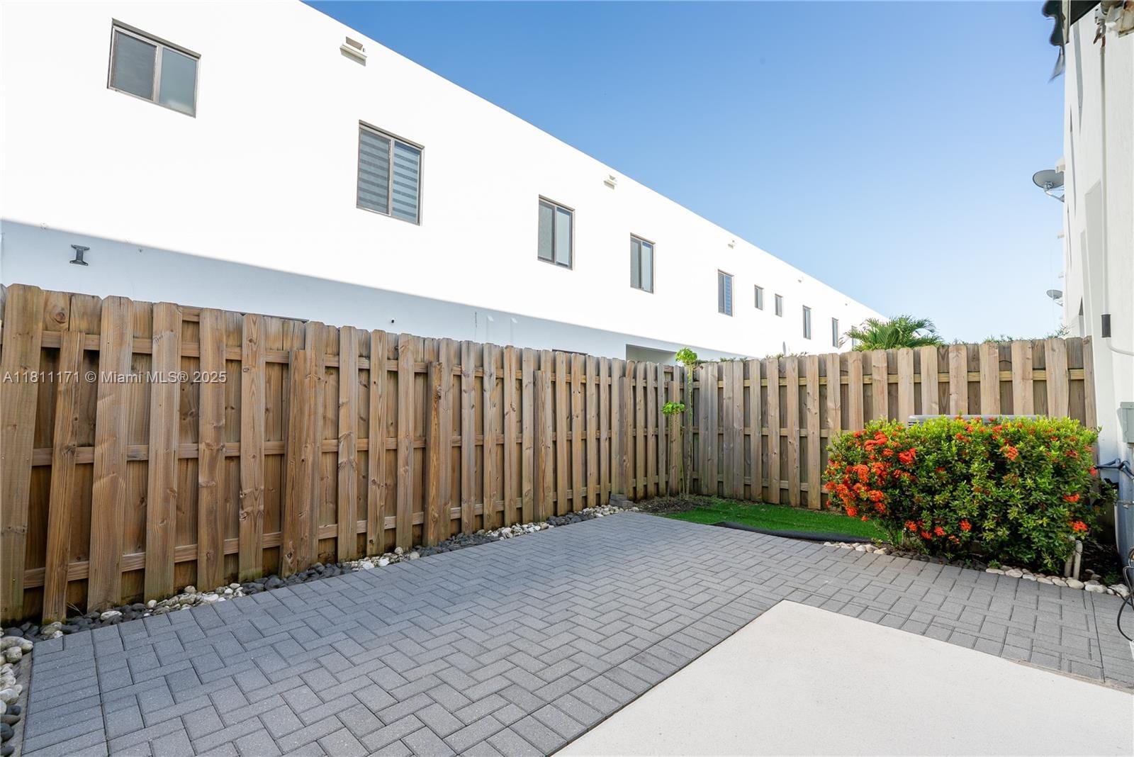 Building Photo - 481 SW 91st Ct