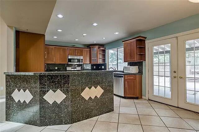 Building Photo - 7801 Coldstream Dr