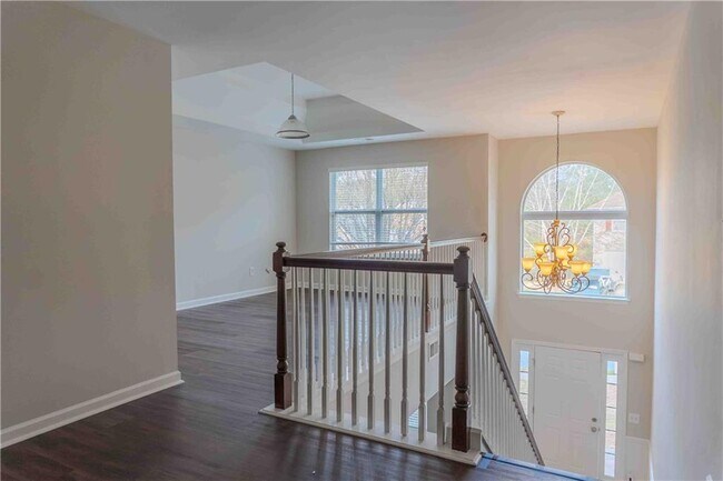 Building Photo - 11037 Southwood Dr