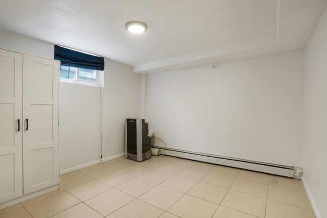 Building Photo - Denver - Charming 2 Bedroom / 1 Bath Apart...