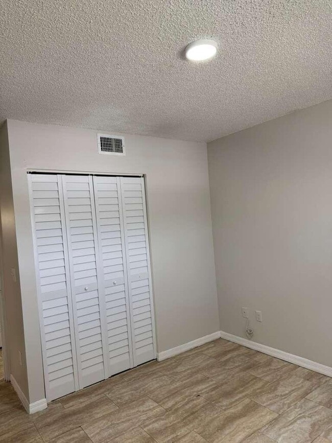Building Photo - 3610 N 56th Ave