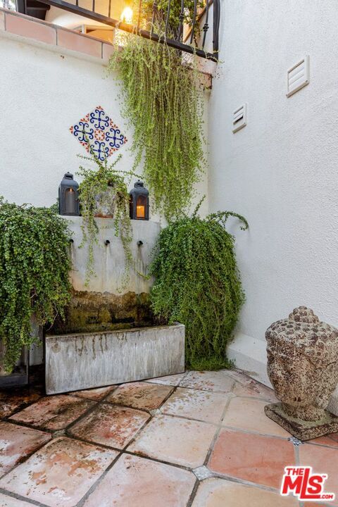 Building Photo - 12208 Laurel Terrace Dr