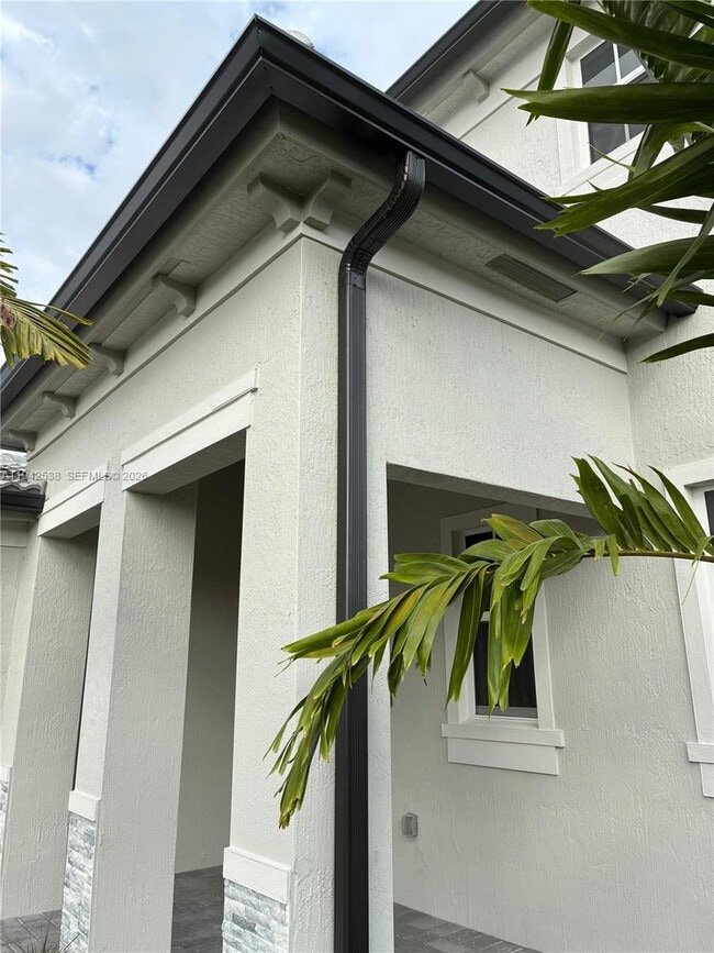 Building Photo - 16303 SW 147th Ave