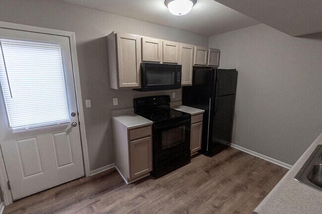 Building Photo - 4004 Snowy Owl Dr