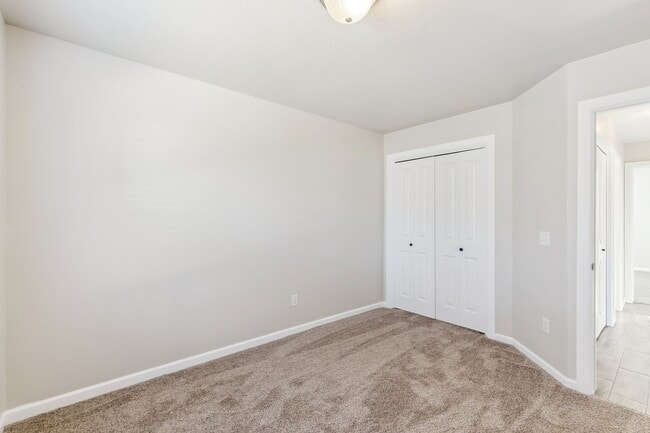 Building Photo - 824 Hunter Pl