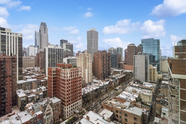 Building Photo - 1150 N Lake Shore Dr