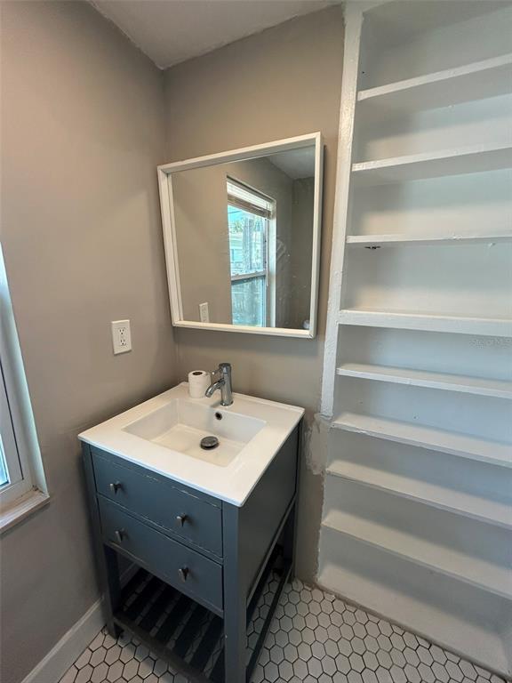 Building Photo - 626 29th Ave S