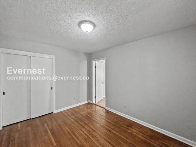 Building Photo - 3199 Gina Dr