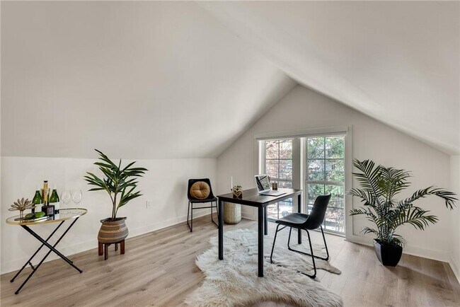 Building Photo - 901 Argonne Ave NE