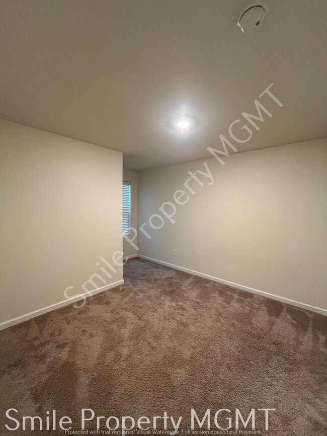 Building Photo - townhouse