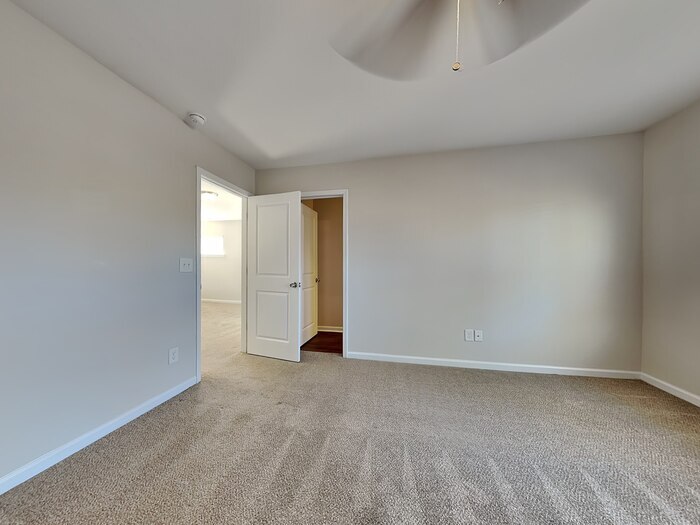 Building Photo - 428 Hawkeye Ct