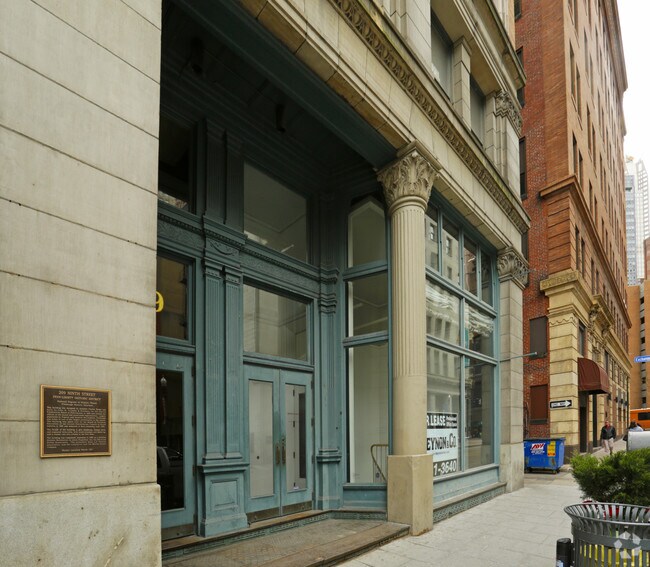 Building Photo - The William