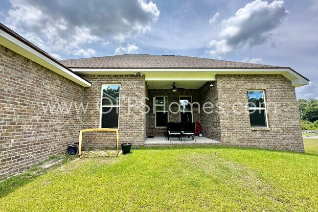 Building Photo - 4601 Jayhawk Dr