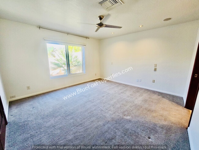 Building Photo - 8135 N Casas Way