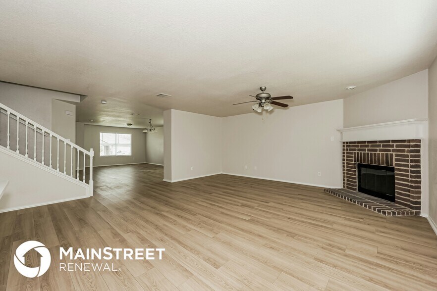 Building Photo - 7004 Sylvan Meadows Dr