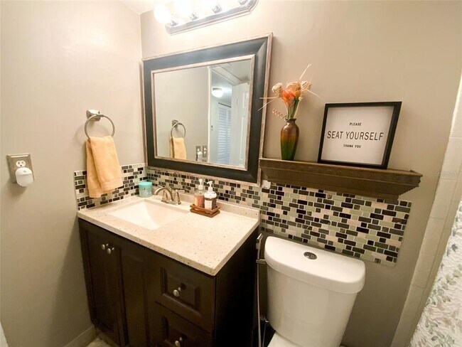 Building Photo - 3134 Lake Pine Way S