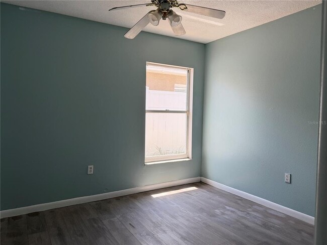Building Photo - 2427 Camden Oaks Pl