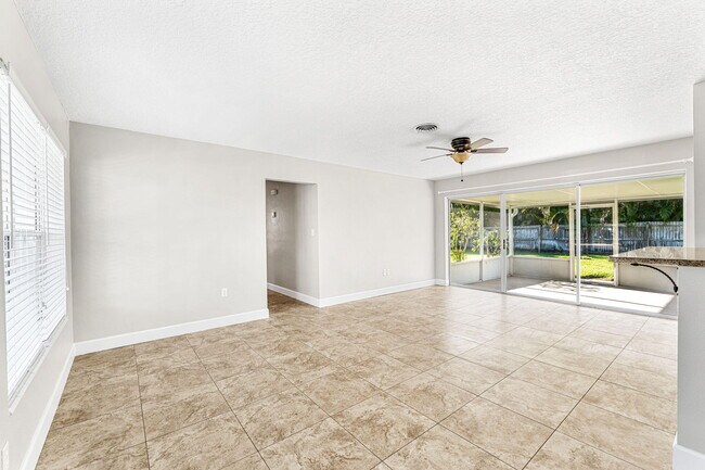 Building Photo - 406 N Neptune Dr