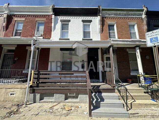 Building Photo - 2153 W Grange Ave