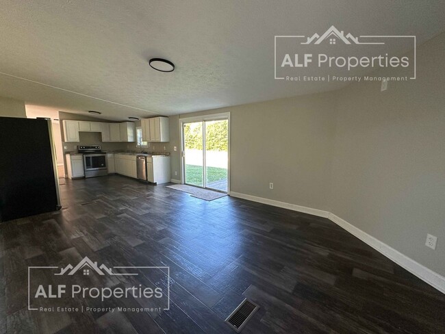 Building Photo - Private 3-Bedroom Home on Hideaway Mountain Road – 1,735 SF