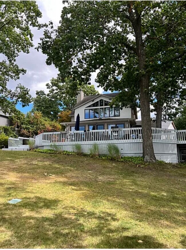 Building Photo - 8862 Bellemere Ct