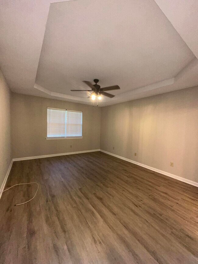 Building Photo - 517 Oak Chase Dr