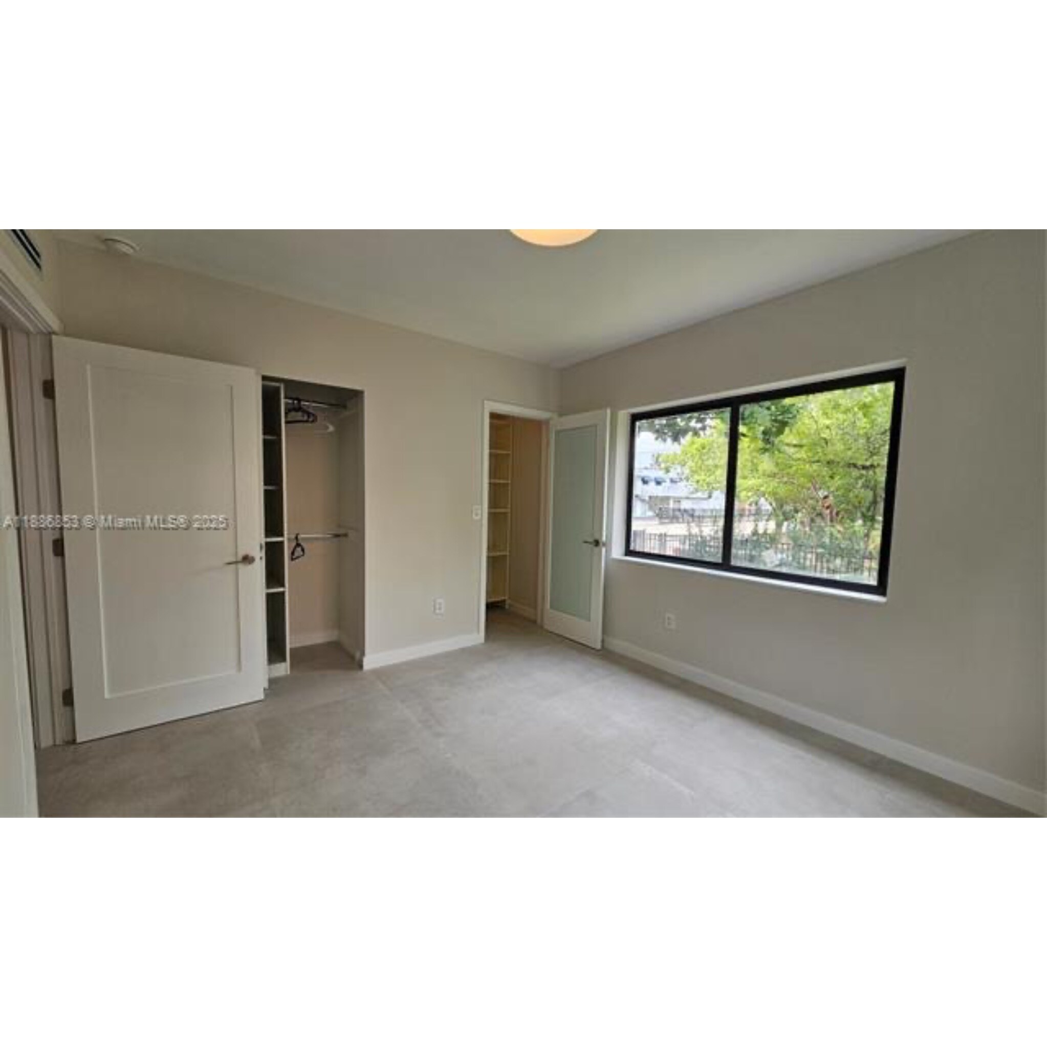 Building Photo - 424 NE 63rd St