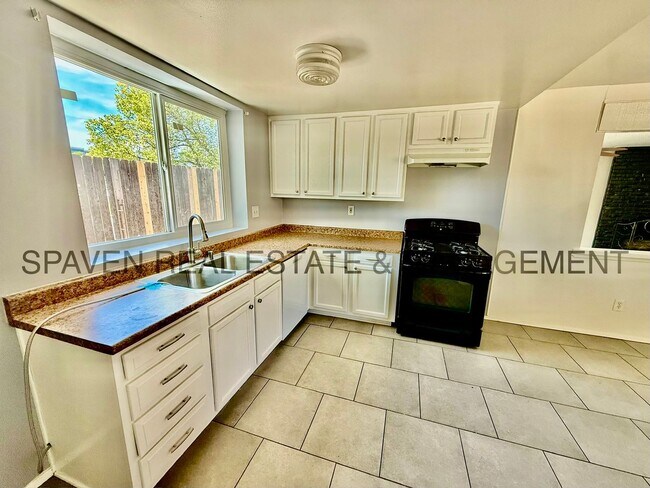 Building Photo - Magnolia Home