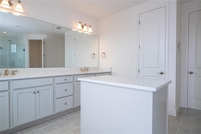 Building Photo - 13735 Larkton Ln