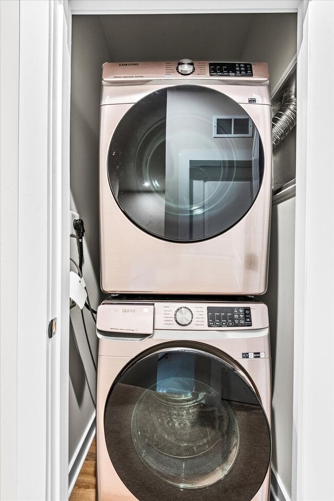 Building Photo - Like New! CLOSE TO I-95 & QUANTICO!