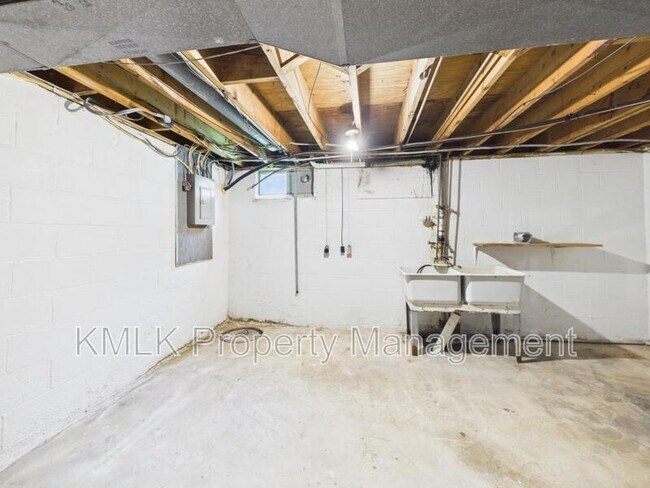 Building Photo - 4280 Lorwood Dr