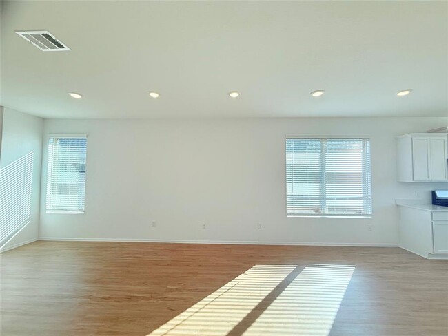 Building Photo - 6310 Barrington Clf Trl