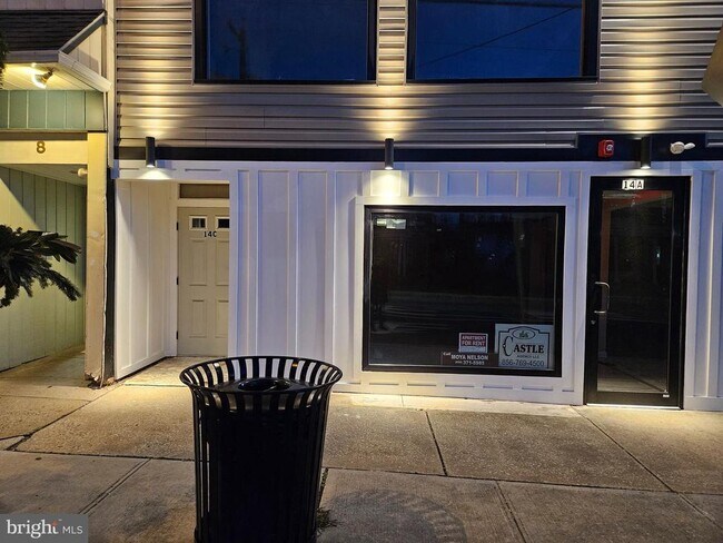 Building Photo - 14 West Ave