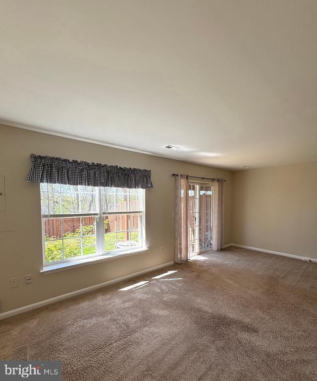 Building Photo - 10314 Butternut Cir