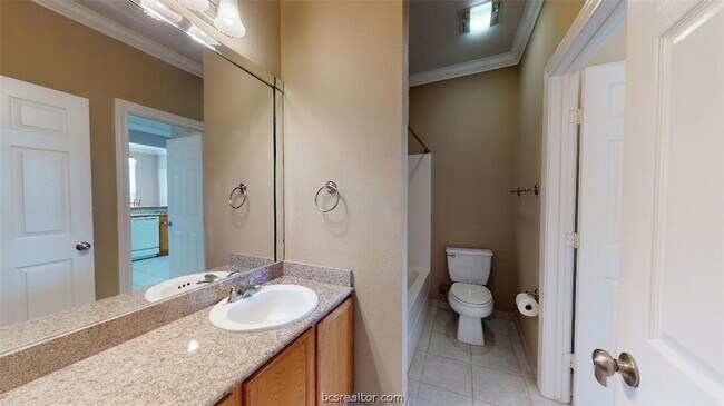 Building Photo - 801 Luther W St