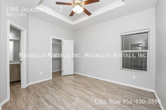 Building Photo - Weslaco Apartment for Rent - Westgate Vill...