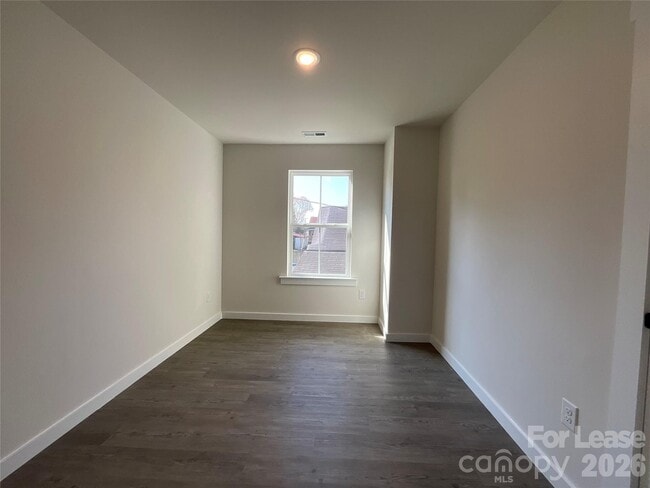 Building Photo - 128 18th St NW