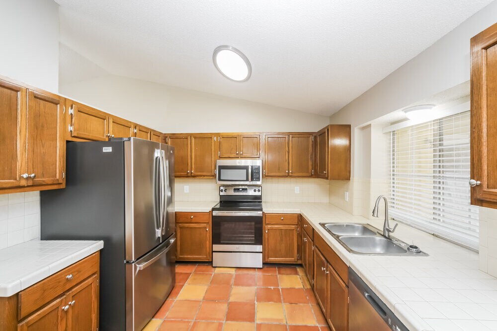 Building Photo - 7203 Atterbury Cir E