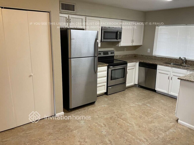 Building Photo - 4229 W Mescal St