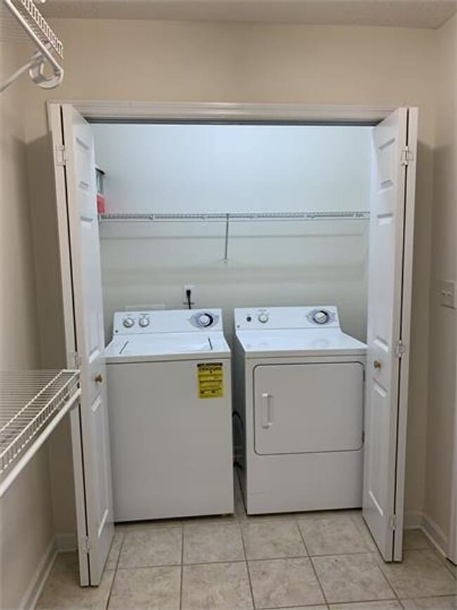 Building Photo - 1437 Alpine Dr