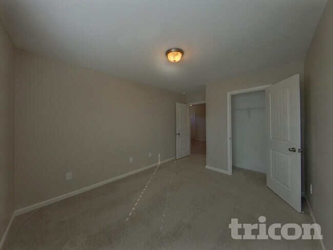 Building Photo - 214 Pilcher Dr