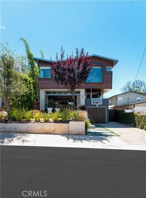 Building Photo - 1149 Pine Ave