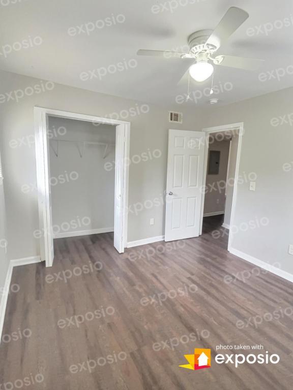 Building Photo - 1910 Center Ave