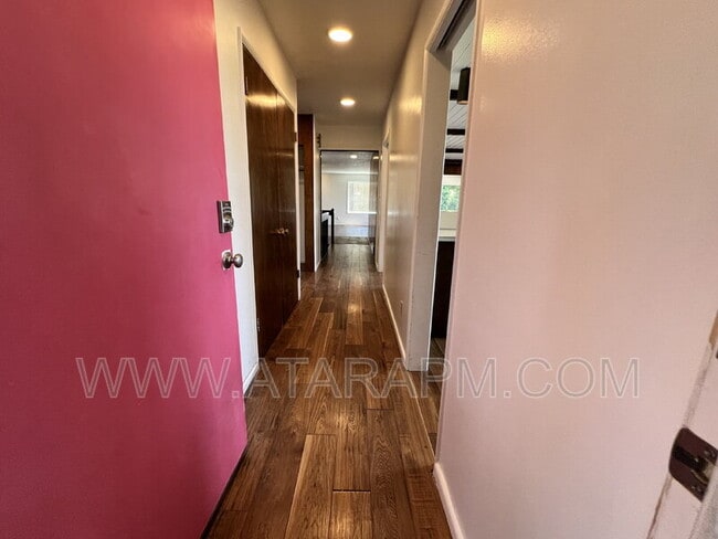 Building Photo - 270 2020 N