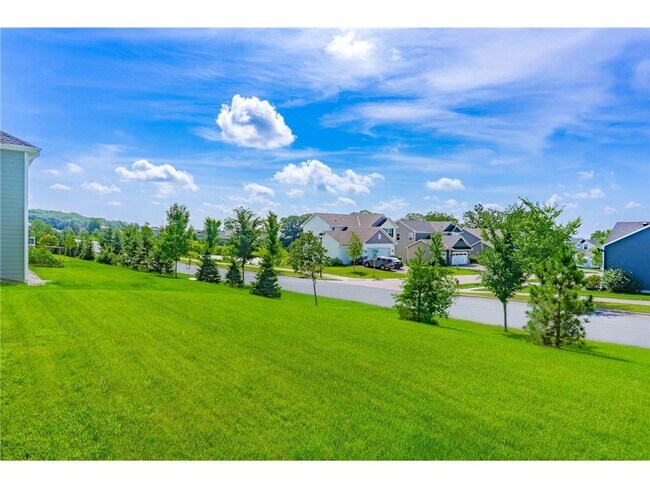Building Photo - 1430 Nutmeg Cir