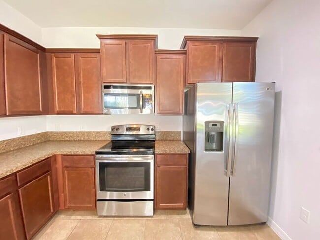 Building Photo - 6558 S Goldenrod Rd