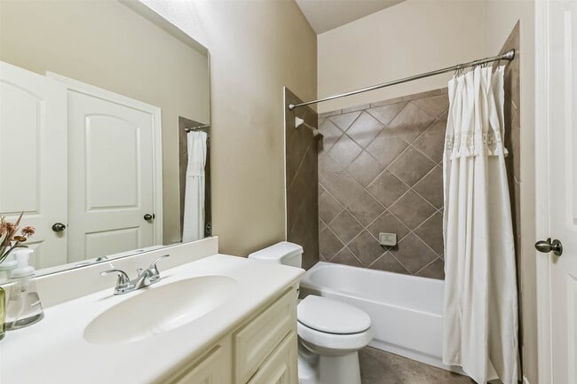 Building Photo - 13010 Gentle Water Dr