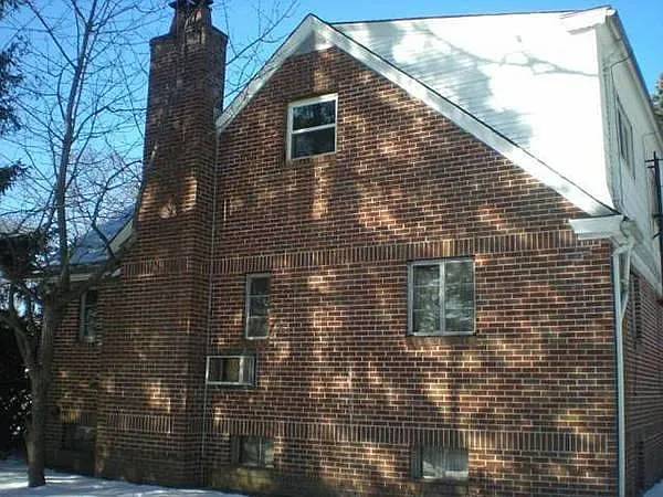 Building Photo - 60 Longue Vue Ave